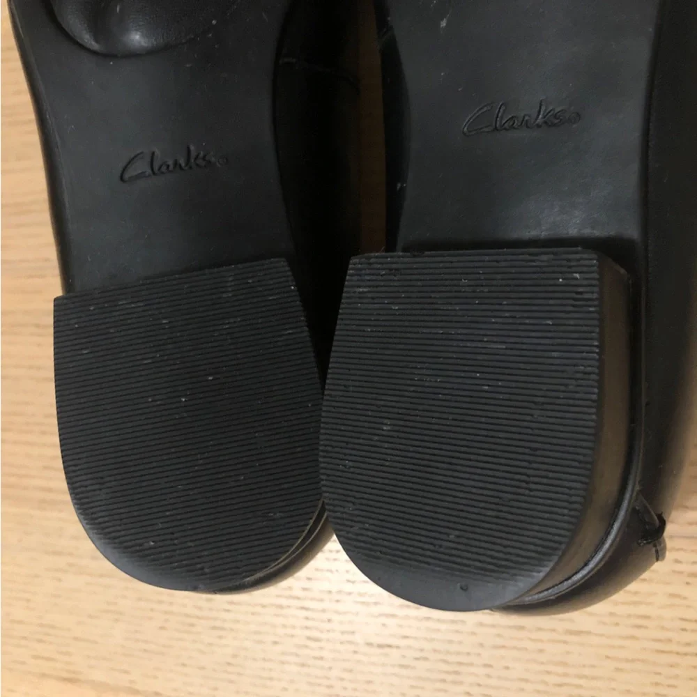 Clarks worn once